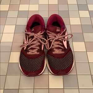 Women’s Running Shoes